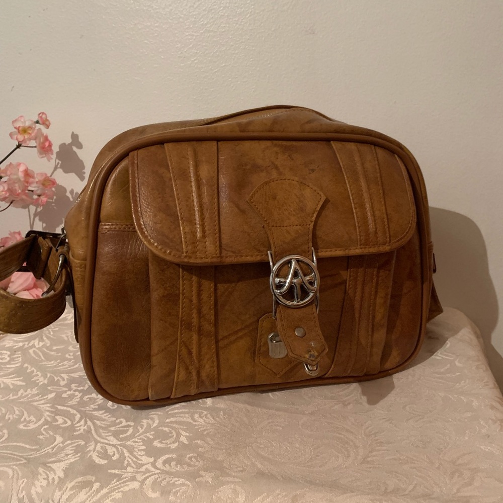 Vintage American Tourister travel bag